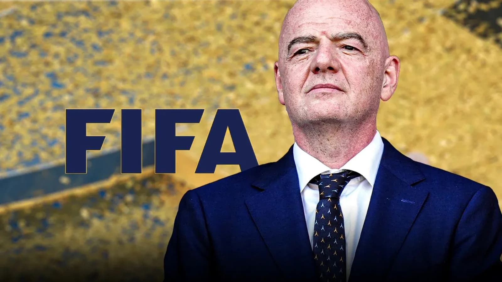 Gianni Infantino en evento de FIFA con fondo dorado Gianni Infantino en evento de FIFA con fondo dorado