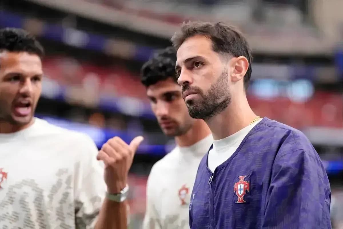 Jugadores de Portugal conversando antes del partido Jugadores de Portugal conversando antes del partido