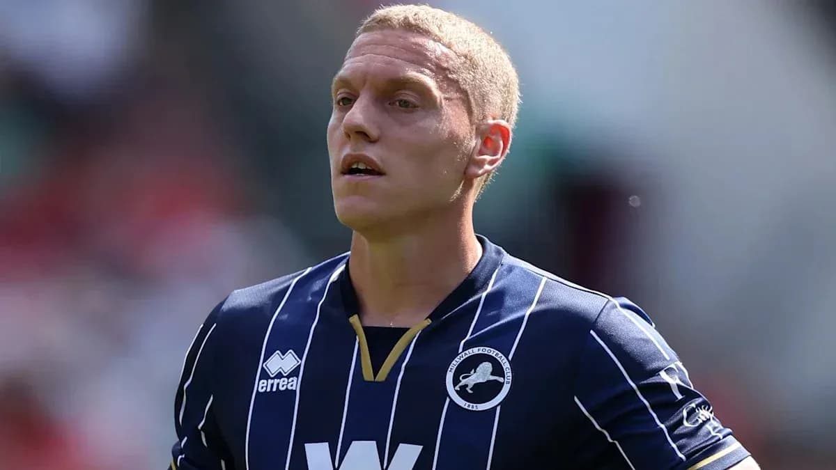 Jugador de Millwall en acción durante el partido Jugador de Millwall en acción durante el partido