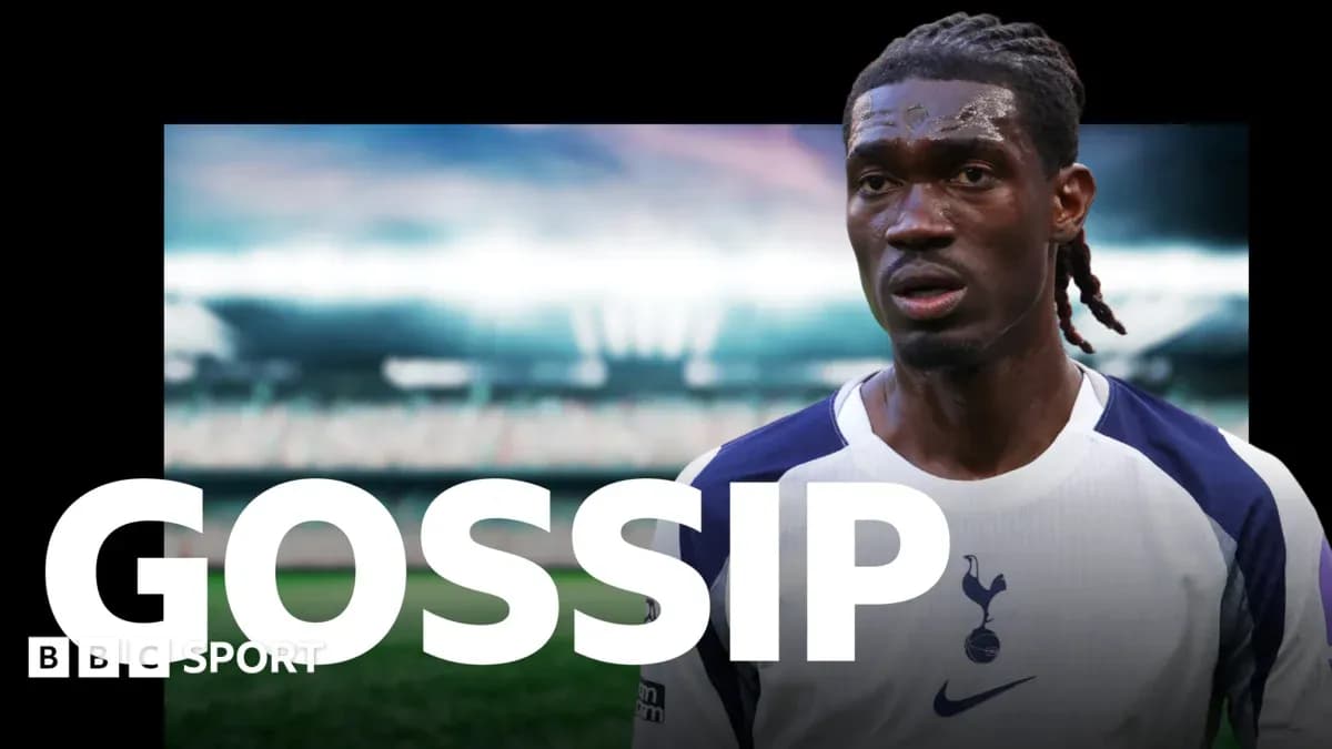 Jugador de Tottenham durante un partido de fútbol Jugador de Tottenham durante un partido de fútbol