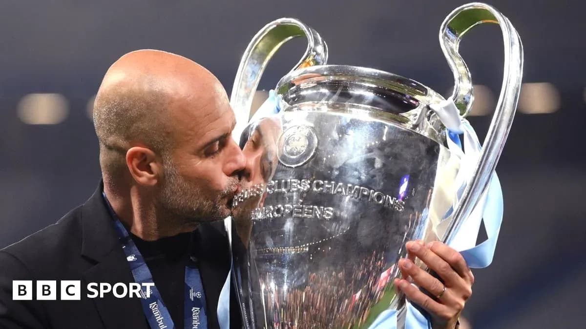 Entrenador besando la Copa de la Champions Entrenador besando la Copa de la Champions