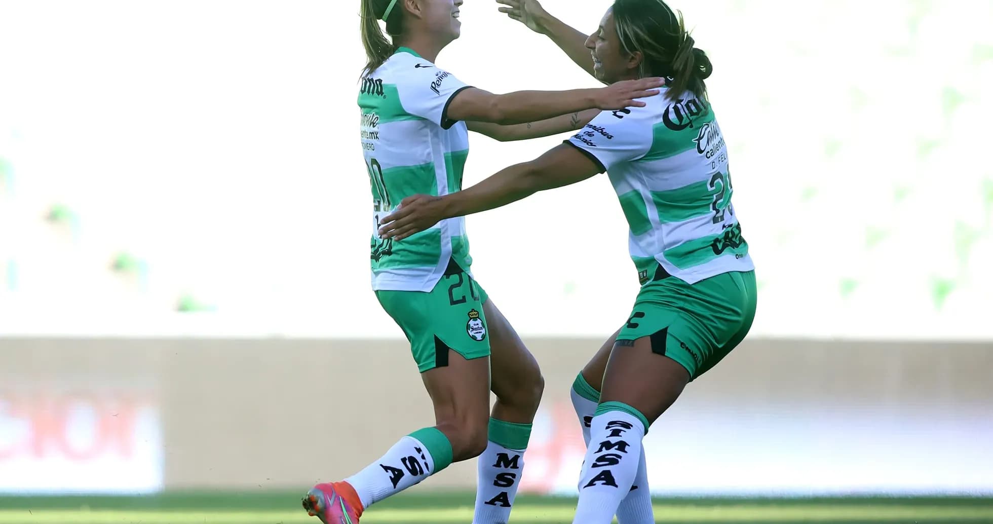Jugadoras de Querétaro W celebrando un gol Jugadoras de Querétaro W celebrando un gol