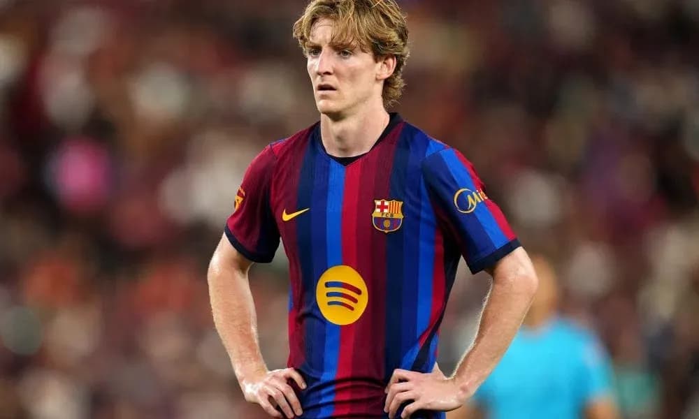Jugador del FC Barcelona en el campo durante partido Jugador del FC Barcelona en el campo durante partido