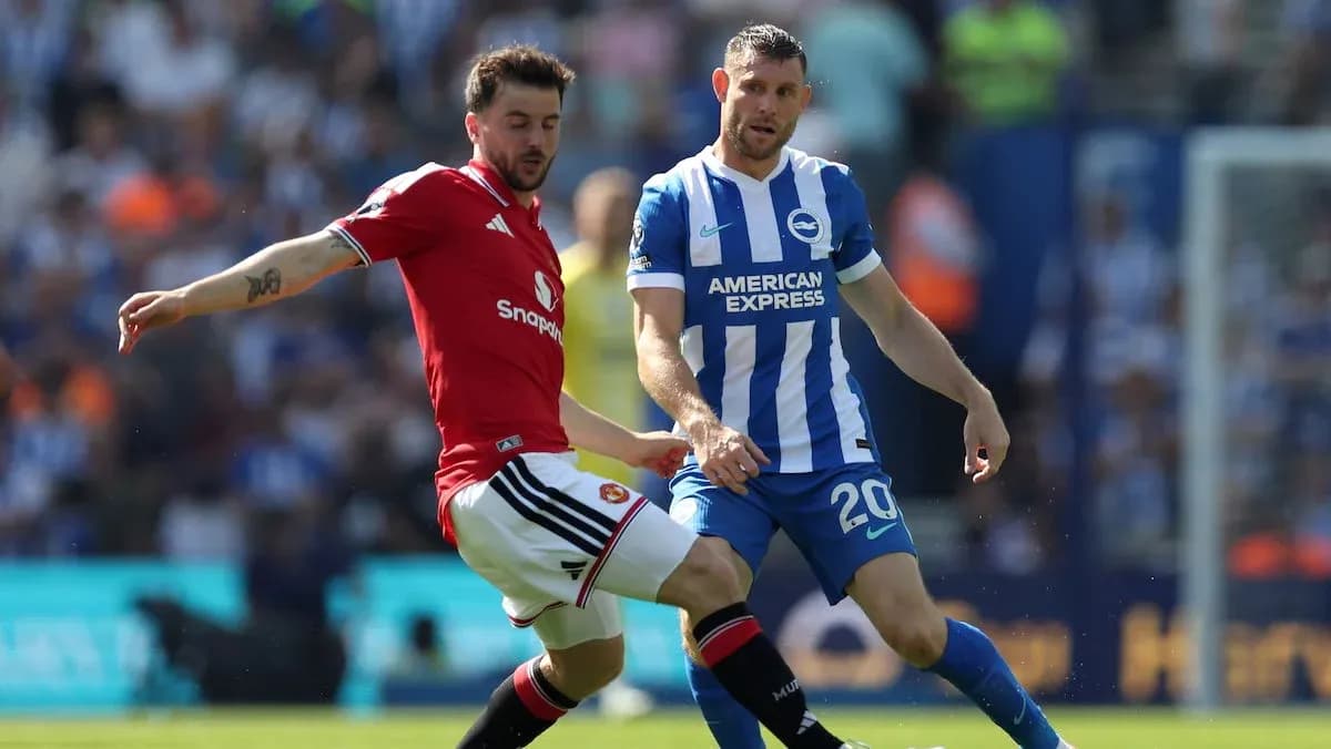 Jugador de Brighton y Manchester United en acción Jugador de Brighton y Manchester United en acción