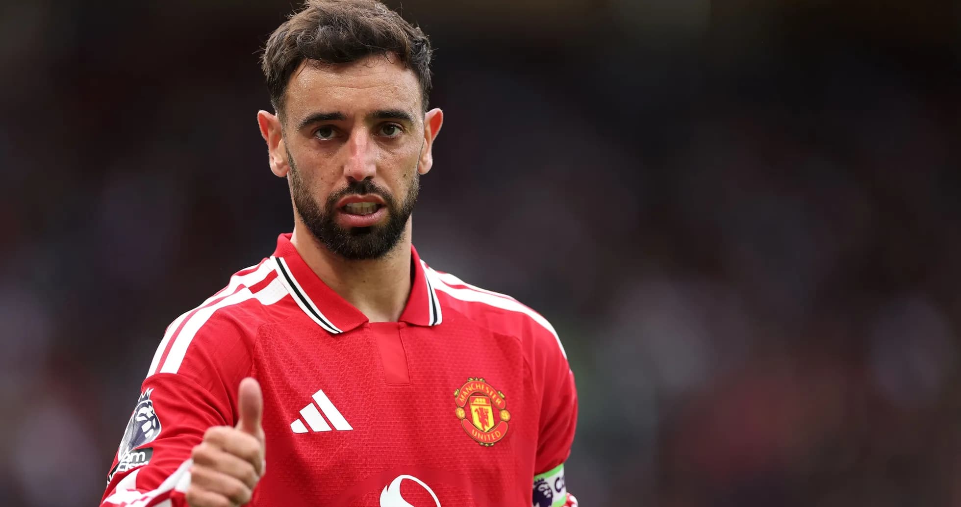 Bruno Fernandes con camiseta del Manchester United Bruno Fernandes con camiseta del Manchester United
