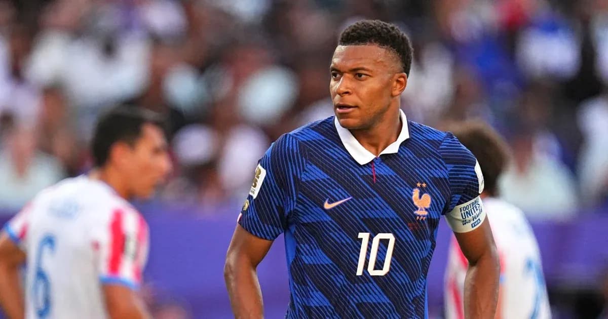 Kylian Mbappé jugando para Francia en el partido Kylian Mbappé jugando para Francia en el partido