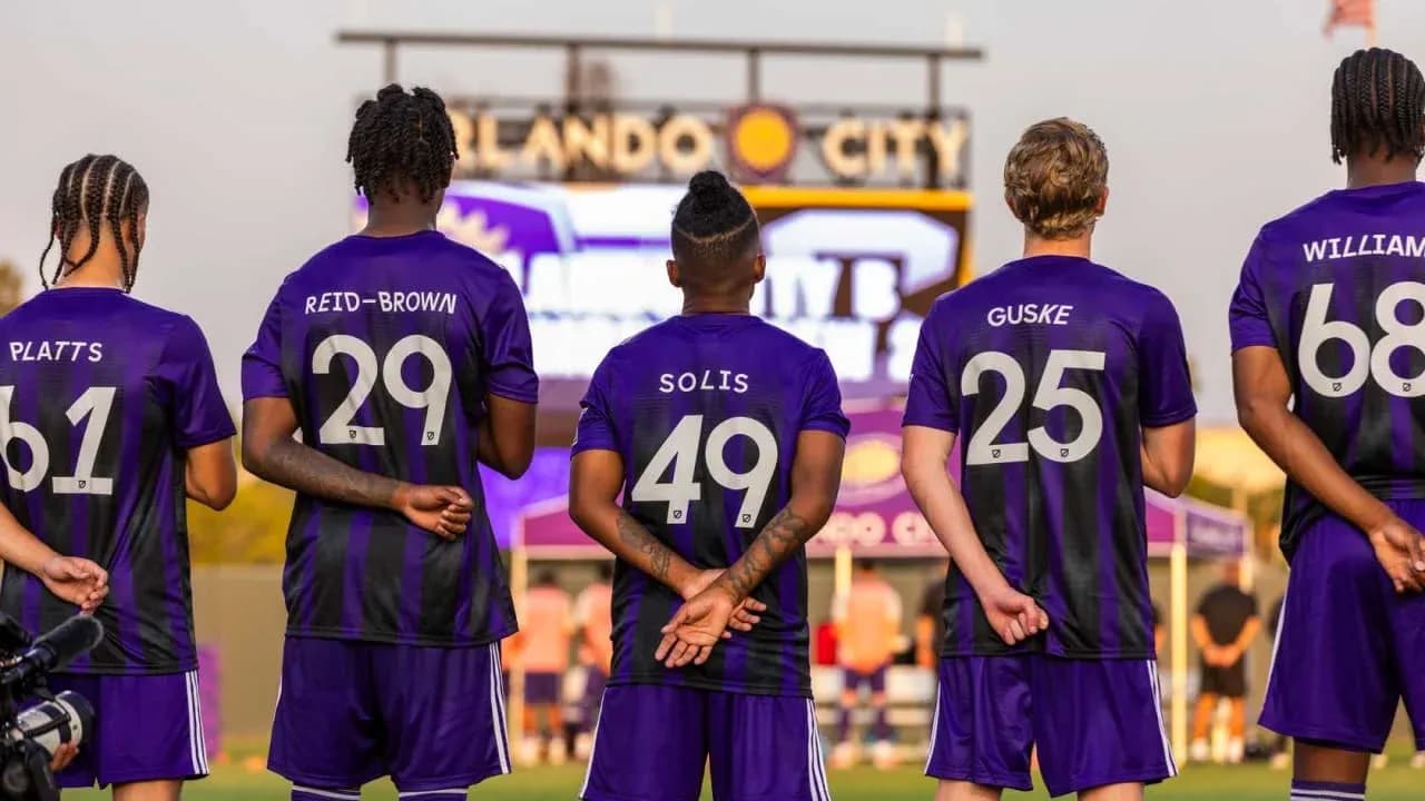 Jugadores de Orlando City II en uniforme Jugadores de Orlando City II en uniforme