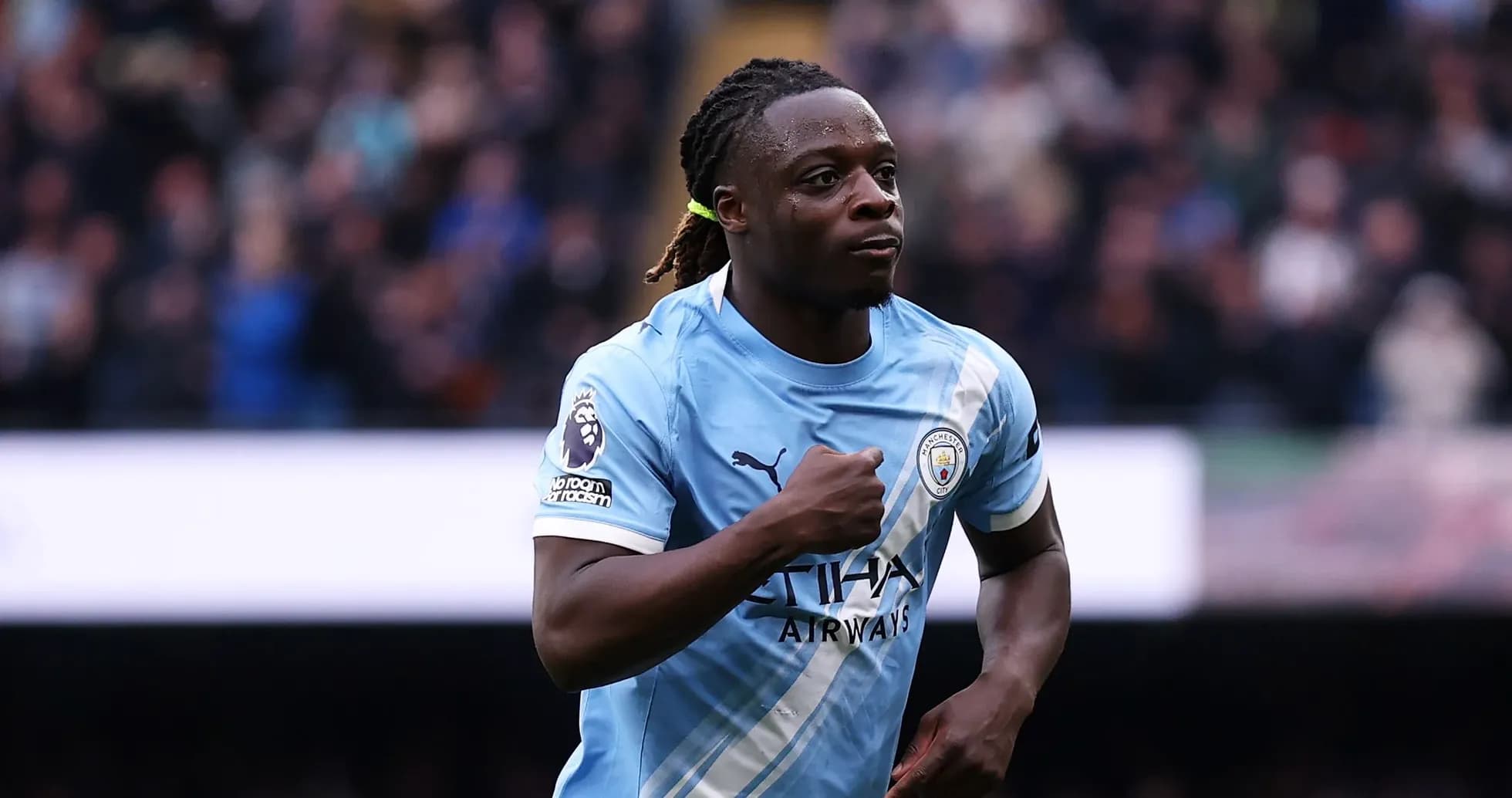Jugador de Manchester City celebrando un gol Jugador de Manchester City celebrando un gol