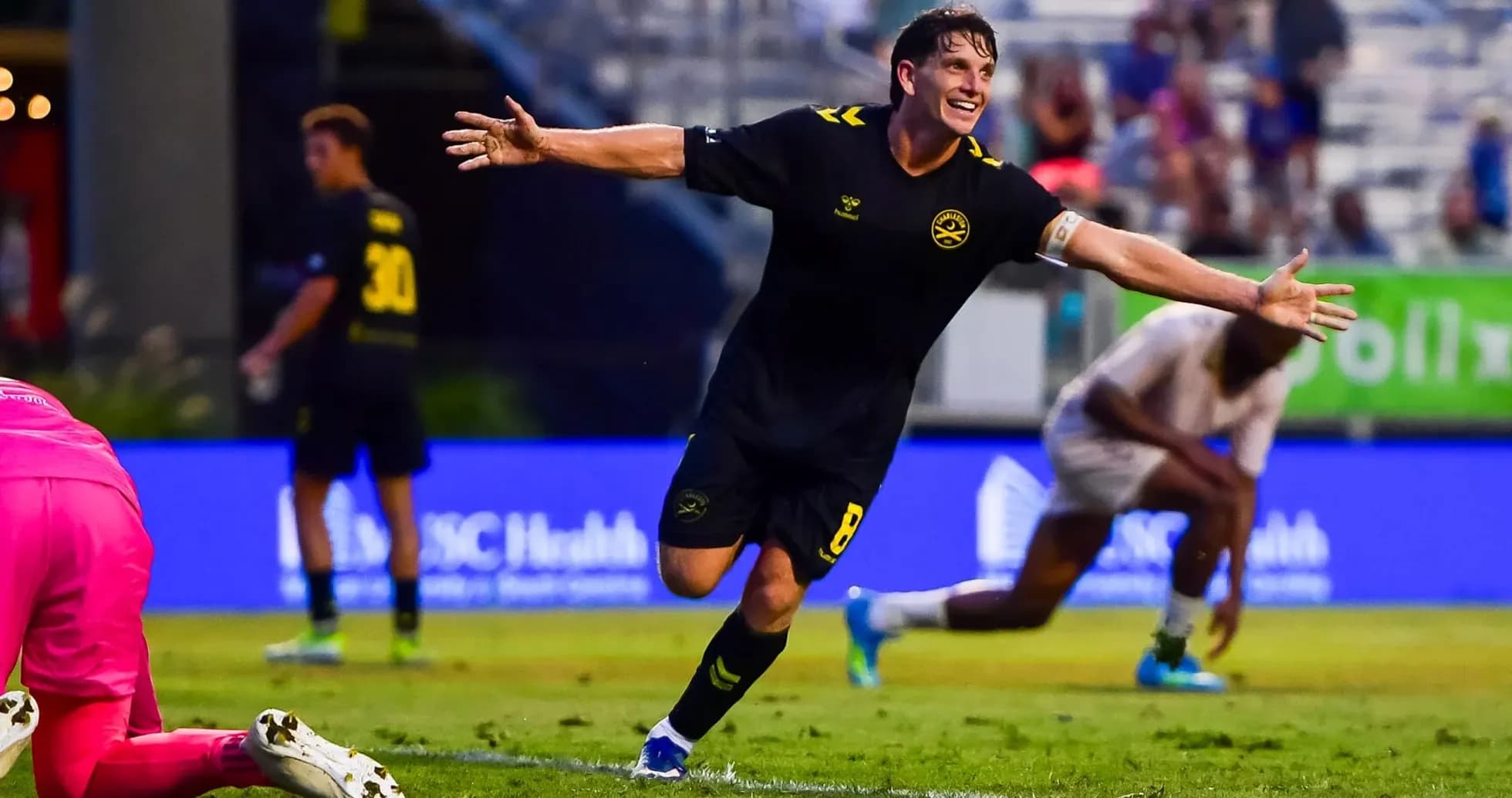 Jugador celebra un gol del Charleston Battery Jugador celebra un gol del Charleston Battery