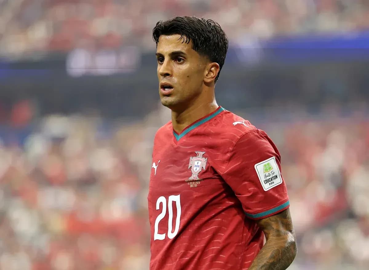 Jugador de Portugal en acción durante el partido Jugador de Portugal en acción durante el partido