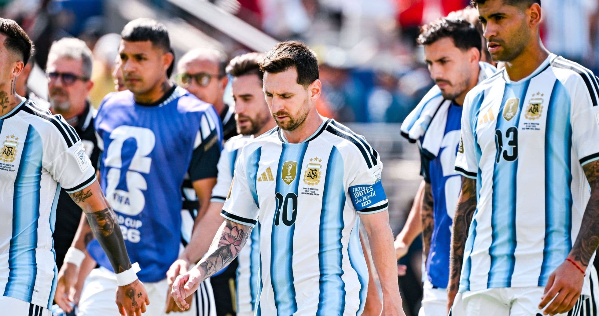 Jugadores de Argentina saliendo al campo de juego Jugadores de Argentina saliendo al campo de juego