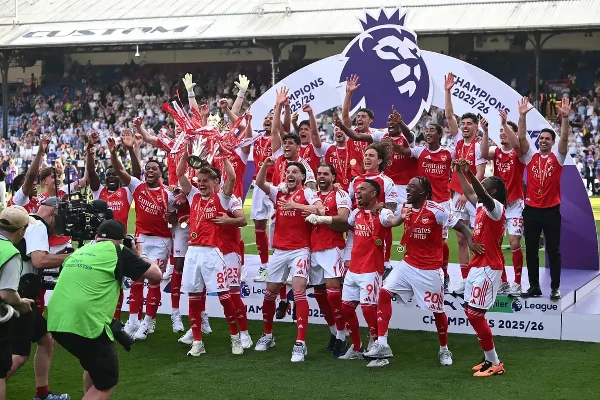 Jugadores de Arsenal celebrando el título de la Premier League Jugadores de Arsenal celebrando el título de la Premier League