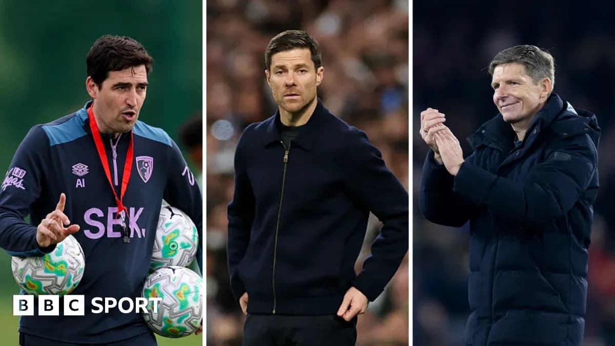 Tres entrenadores en diferentes situaciones de partido Tres entrenadores en diferentes situaciones de partido
