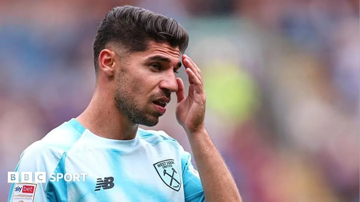 Jugador de West Ham United en el campo Jugador de West Ham United en el campo