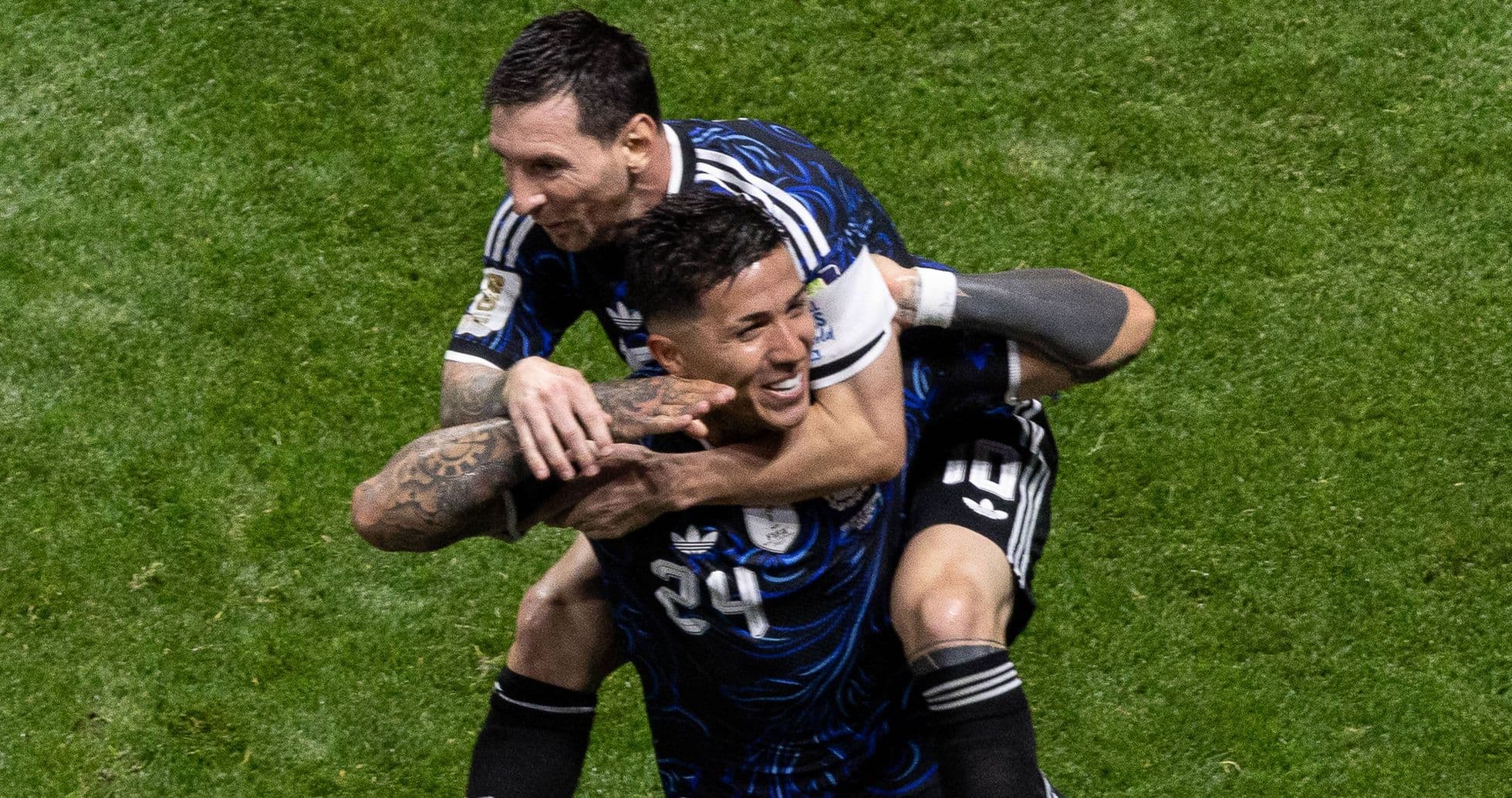 Enzo Fernández rinde emotivo homenaje a Lionel Messi tras su retiro de la selección argentina Enzo Fernández rinde emotivo homenaje a Lionel Messi tras su retiro de la selección argentina