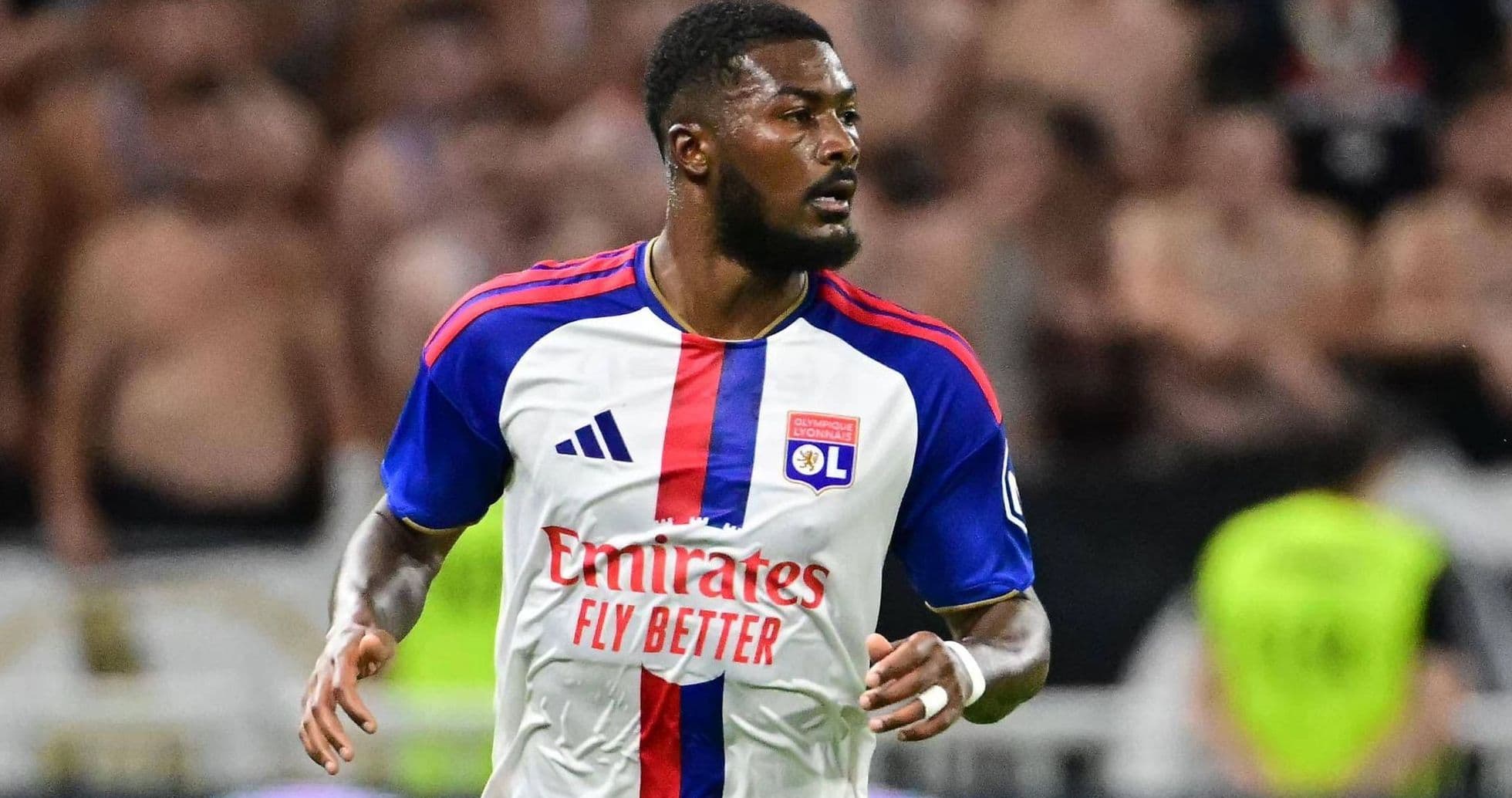 Ainsley Maitland-Niles regresa a la Premier League con Everton tras fichar desde Lyon Ainsley Maitland-Niles regresa a la Premier League con Everton tras fichar desde Lyon