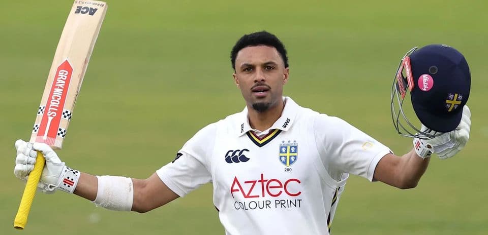 Emilio Gay anota 141 para un buen comienzo de Durham en Lancashire Emilio Gay anota 141 para un buen comienzo de Durham en Lancashire