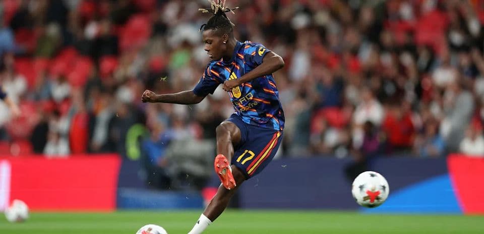 Nico Williams respalda a Lamine Yamal para ganar el Balón de Oro tras su brillante actuación con España Nico Williams respalda a Lamine Yamal para ganar el Balón de Oro tras su brillante actuación con España