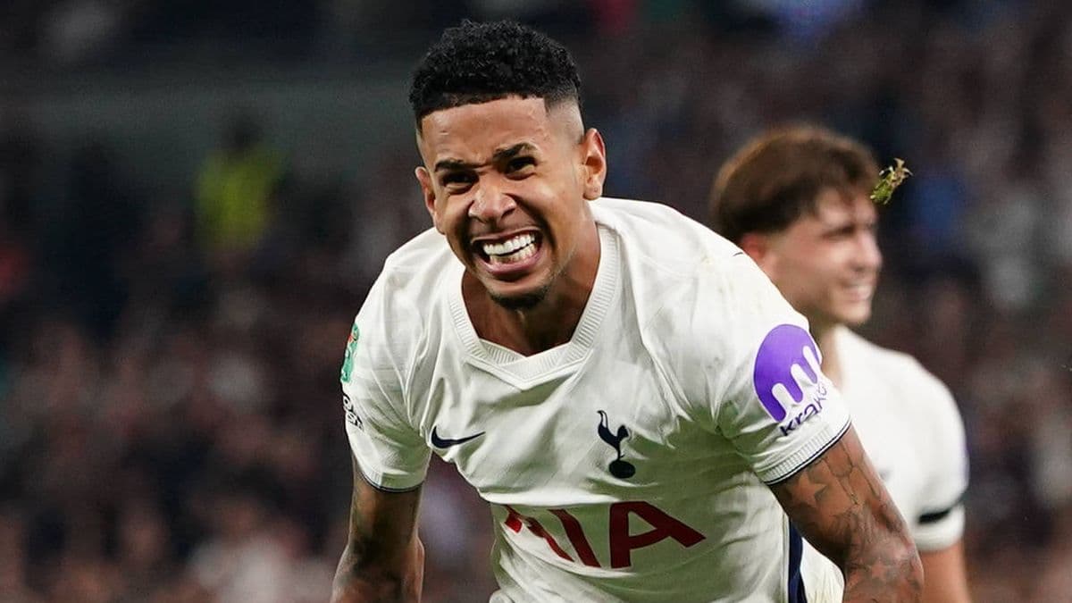 Roberto De Zerbi fija objetivo de goles para Savio tras debut soñado en Tottenham Roberto De Zerbi fija objetivo de goles para Savio tras debut soñado en Tottenham