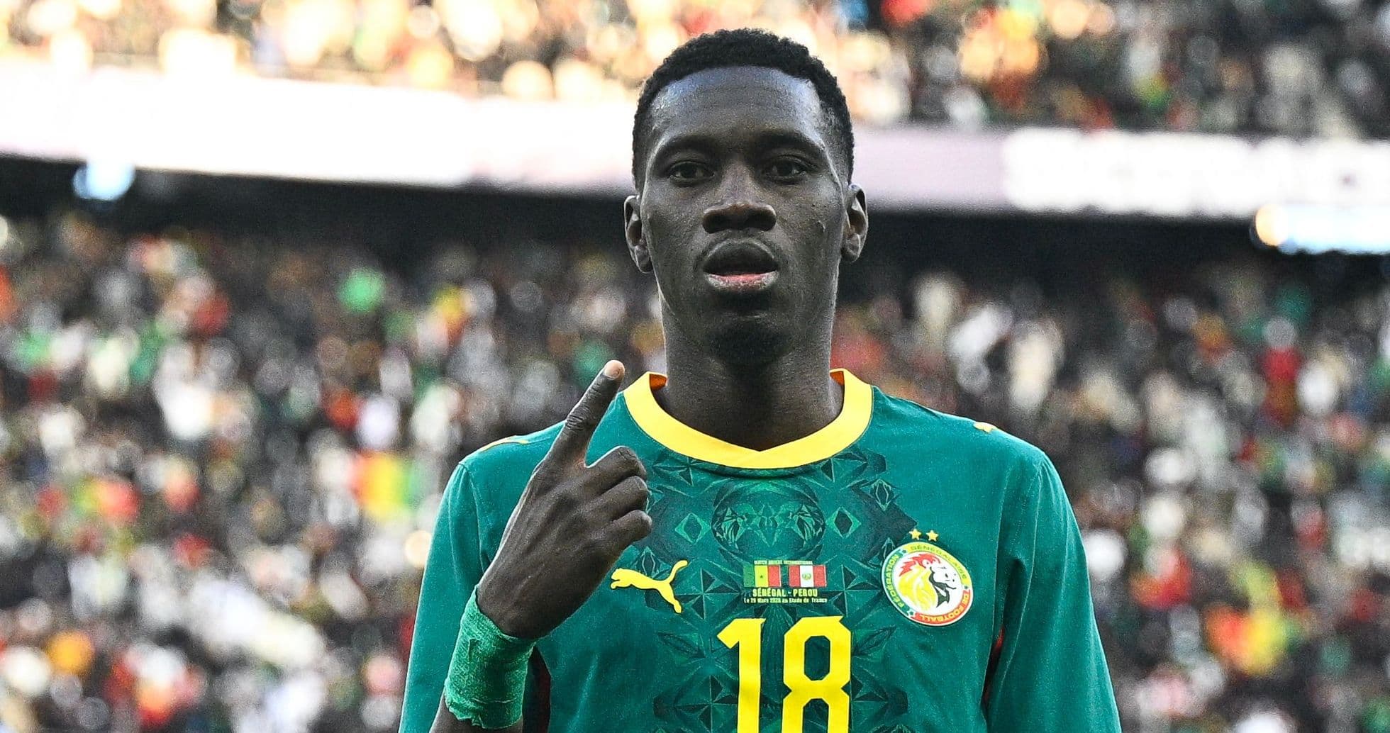 Pierre Sage confirma lesión de Ismaila Sarr y niega que evite entrenar por posible traspaso a Liverpool Pierre Sage confirma lesión de Ismaila Sarr y niega que evite entrenar por posible traspaso a Liverpool