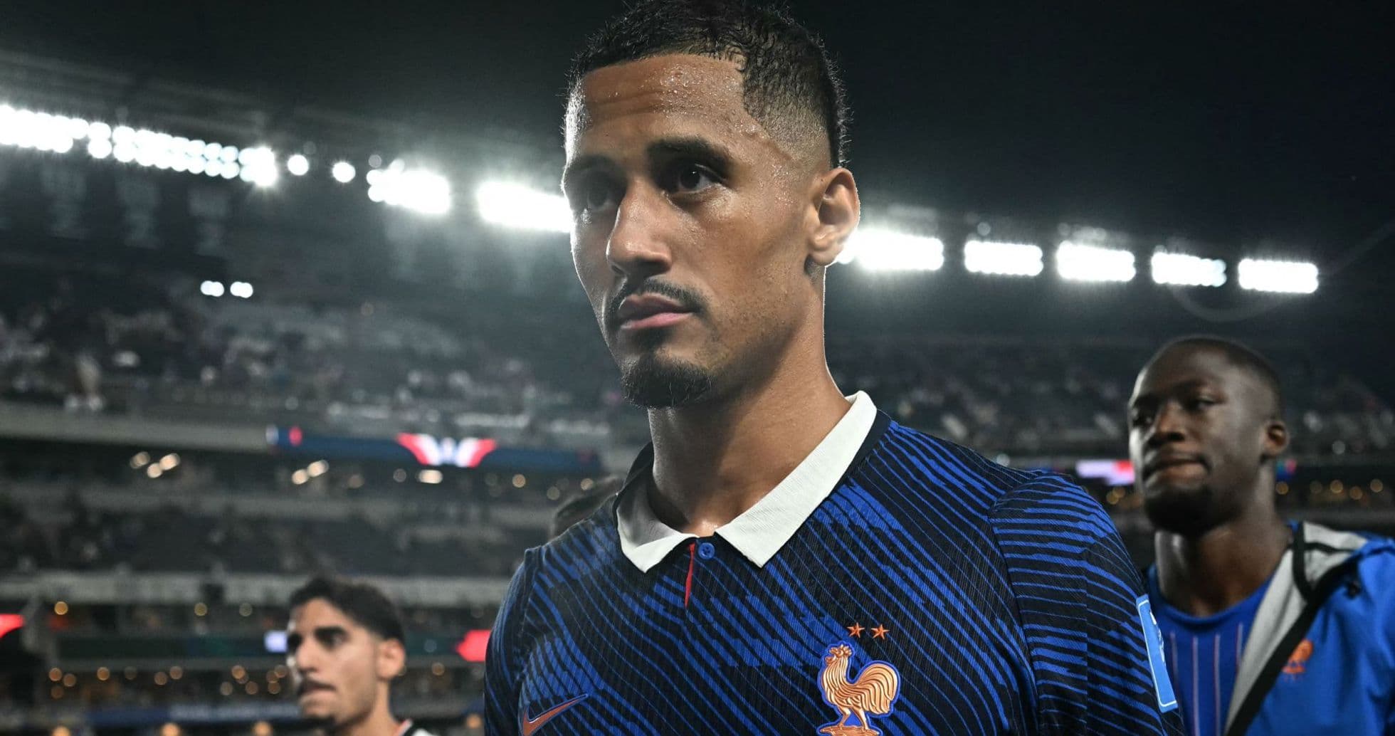 Didier Deschamps confía en William Saliba pese a molestias en la espalda antes del duelo contra Suecia Didier Deschamps confía en William Saliba pese a molestias en la espalda antes del duelo contra Suecia