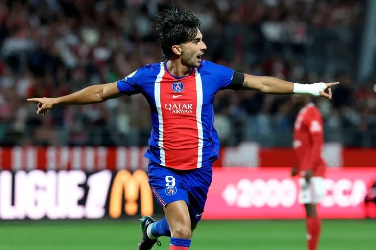 Ferran Torres impulsa la primera victoria del PSG en Ligue 1 Ferran Torres impulsa la primera victoria del PSG en Ligue 1