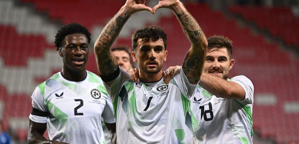 República de Irlanda vence a Israel 3-0 en la Liga de Naciones tras protestas y boicot al saludo República de Irlanda vence a Israel 3-0 en la Liga de Naciones tras protestas y boicot al saludo